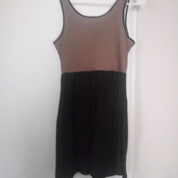 Doctor Who 11th Doctor Dress - Picture 3 of 4